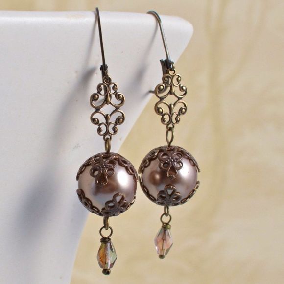Hand Crafted Jewelry - Art Deco Pearl Earrings